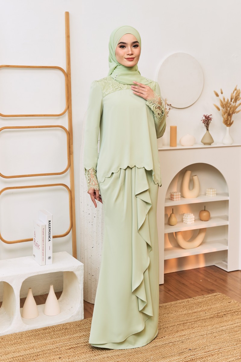 (AS-IS) EIDRA Kurung in Light Sage Green